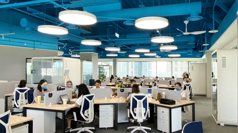 透過高雄據點的「AUO解決方案研發中心」建置，期強化南部人才的延攬及培育